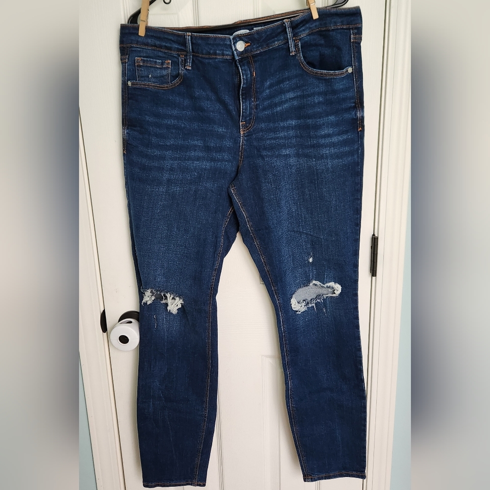 Old Navy women's distressed rockstar super skinny mid-rise jeans, size 16 long